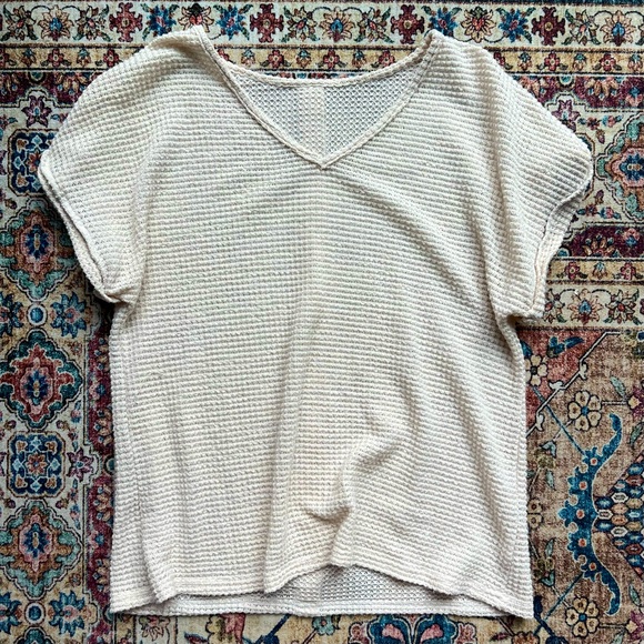 Tops - Lightly worn short sleeve waffle knit button detail blouse, size large